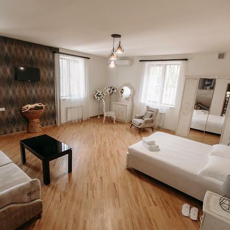 Castle Family Hotel Jerevan Eksteriør billede