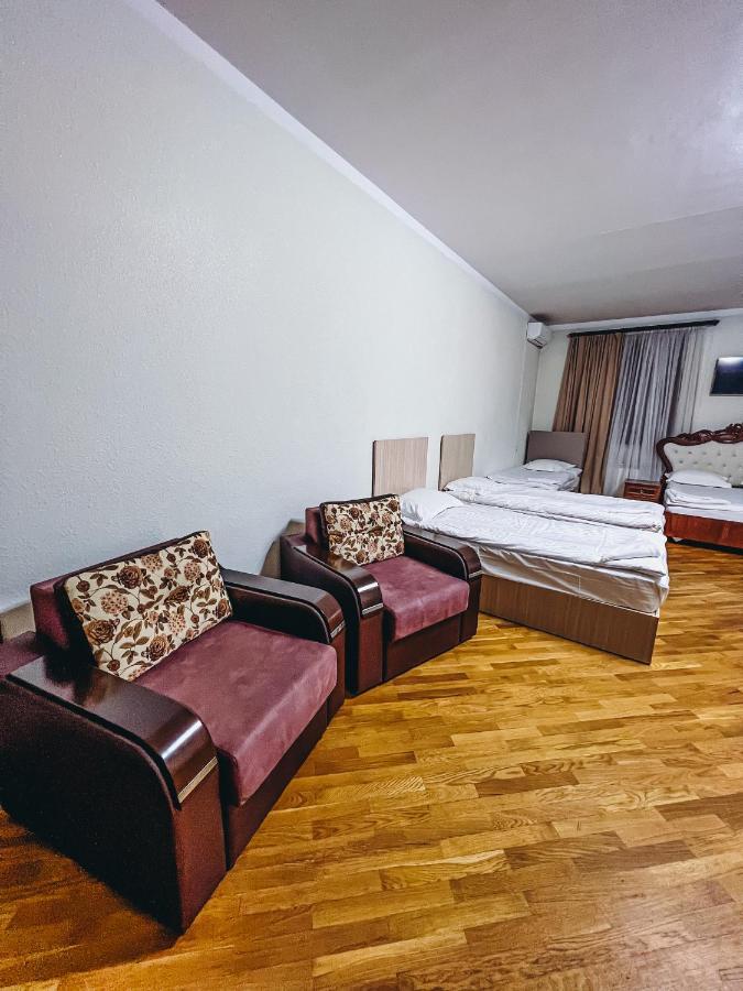 Castle Family Hotel Jerevan Eksteriør billede