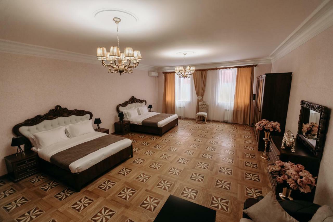 Castle Family Hotel Jerevan Eksteriør billede