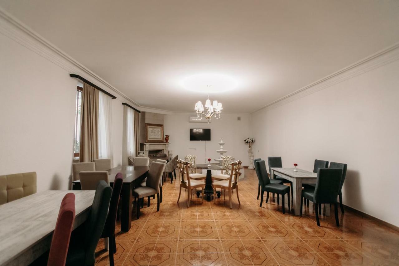 Castle Family Hotel Jerevan Eksteriør billede
